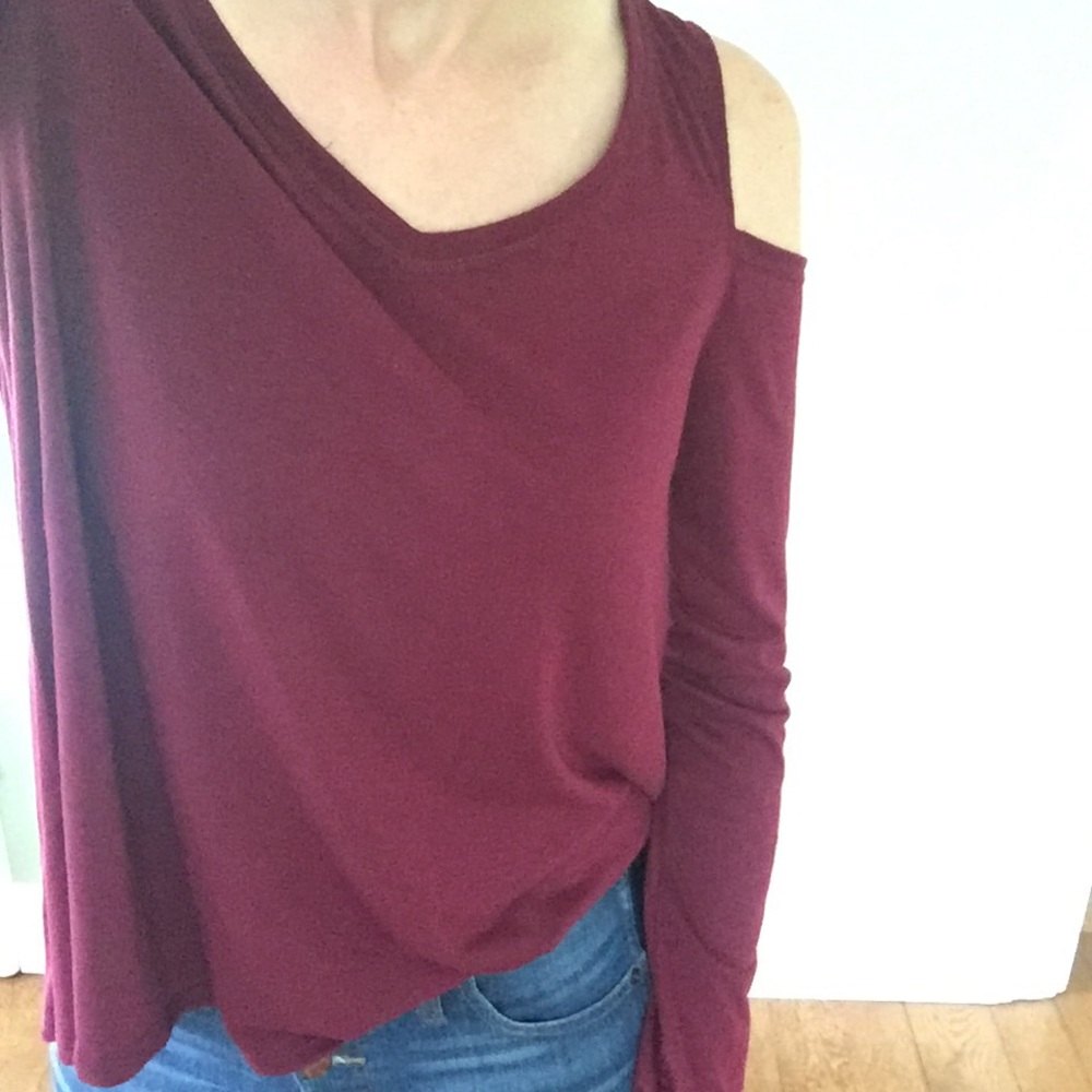 SO Burgundy Cold Shoulder Top Large